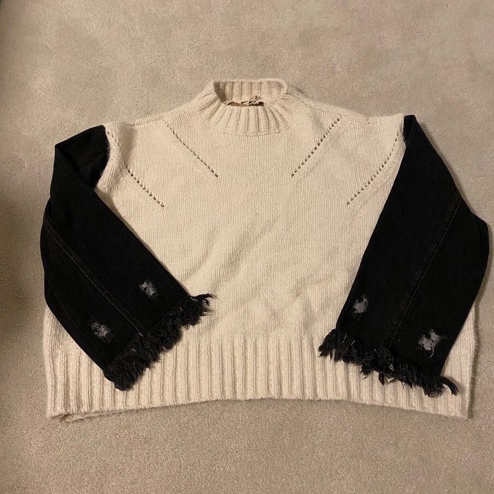 NWT Jean sleeve sweater
